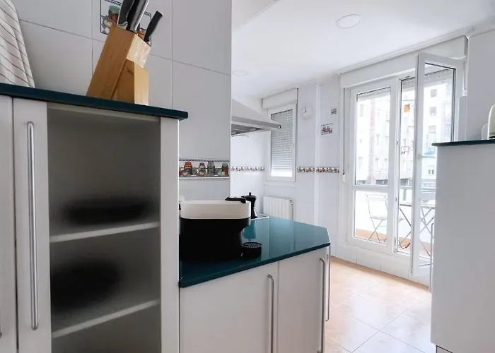 Céntrica Y Amplia Vivienda Turística Con Wifi Apartamento *